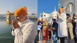 दरबार साहिब में नतमस्तक हुए अनुपम खेर