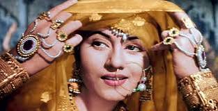 मुगल-ए-आजम' का यादगार प्रणय दृश्य और किस्सा-ए-शीशमहल