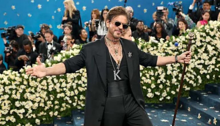  शाहरुख खान ने विदेशी मीडिया के सामने दिया अपना परिचय