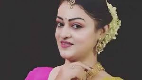 मलयाली एक्ट्रेस अपर्णा नायर का निधन