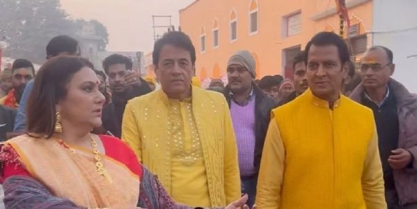 राम-सीता और लक्ष्मण पहुंचे अयोध्या, एल्बम 'हमारे राम आएंगे' की शूटिंग में हिस्सा लेंगे