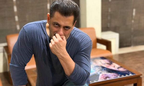 सलमान खान ने शेयर की क्रिप्टिक पोस्ट, फैंस ने ढूंढ लिया अगली फिल्म का पोस्टर