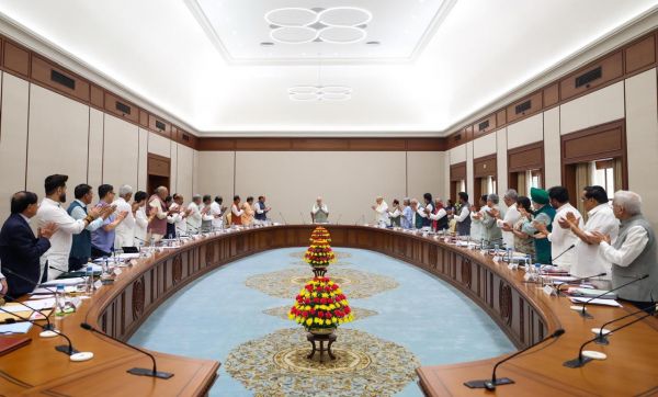 प्रधानमंत्री को केंद्रीय मंत्रिमंडल ने दी बधाई, दूरदर्शी संकल्प और नेतृत्व के प्रति पूर्ण समर्थन व्यक्त किया
