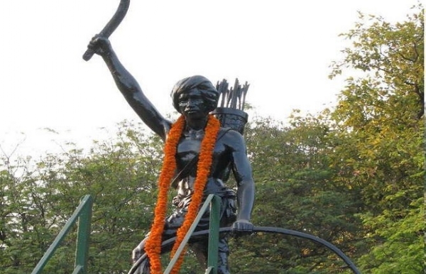 बिरसा मुंडा: पराक्रम के एकलव्य