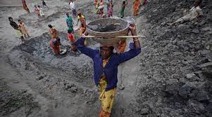हाशिये पर मजदूर, प्रगति कैसे हो भरपूर