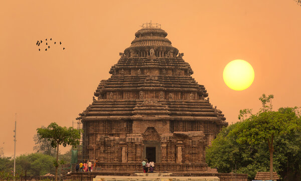 मंदिर श्रृंखला:-  सूर्य मंदिर, कोणार्क