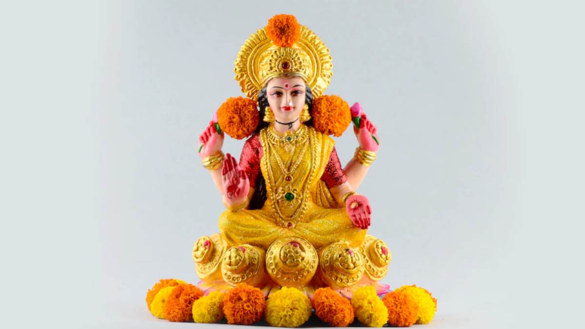 महालक्ष्मी व्रत कथा: श्रद्धा से समृद्धि तक की यात्रा