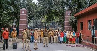   विश्वविद्यालय या वैचारिक युद्धक्षेत्र?