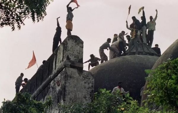इतिहास के पन्नों में 06 दिसंबरः जब अयोध्या में जय श्रीराम उद्घोष सुन देश झूम उठा