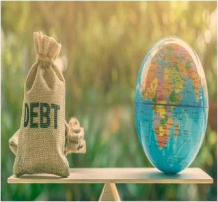 अधिक ऋण का बोझ: वैश्विक अर्थव्यवस्था कहीं चरमरा तो नहीं जाएगी ?