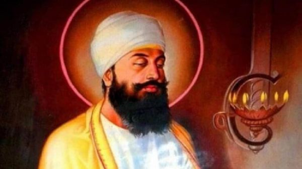 "हिंदुत्व की रक्षा के लिए पूर्णाहुति : हिंद दी चादर गुरु तेग बहादुर"