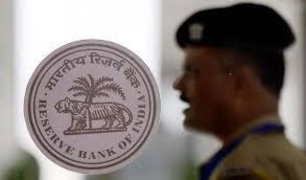 भारतीय रिजर्व बैंक ने मौद्रिक नीति में स्टैन्स को स्थिर से उदार किया 