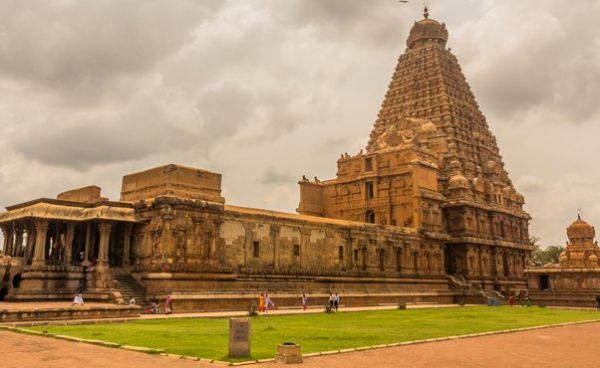 मंदिरों की धरोहर: बृहदेश्वर मंदिर की भव्यता और वास्तुकला