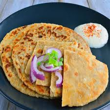 सर्दियों में खाएं आलू के पराठे, यहां जानें इसे बनाने की विधि