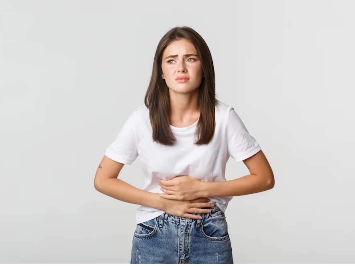 मानसून में पेट में होने वाले इंफेक्शन के लक्षण, और उससे बचने के उपाएँ 