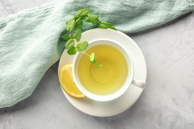 ग्रीन टी में नींबू मिलाकर पिएं
