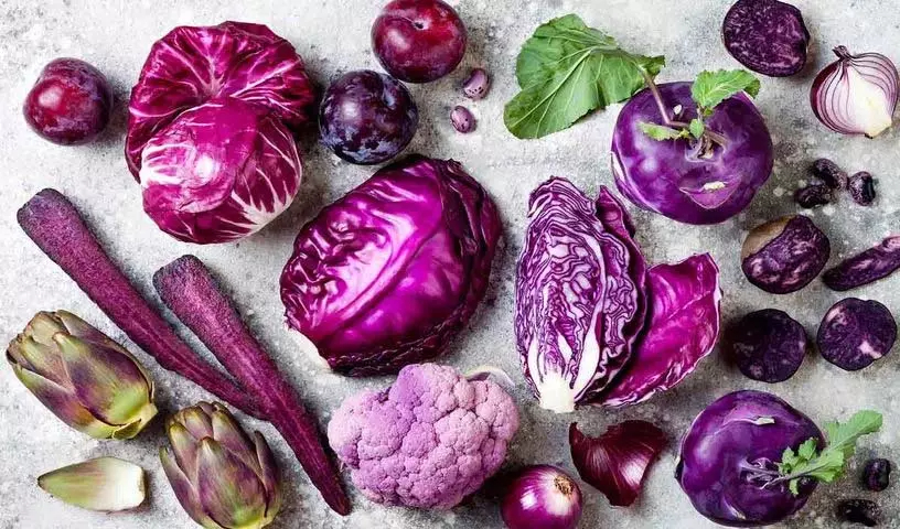 Cancer से बचने के लिए ये चीज़ें रेगुलर खाएं ताकि बीमारी का आप पर असर न हो  