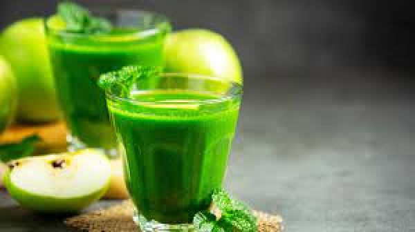 मौसम में फिट रहने के लिए 5 तरह के ग्रीन जूस