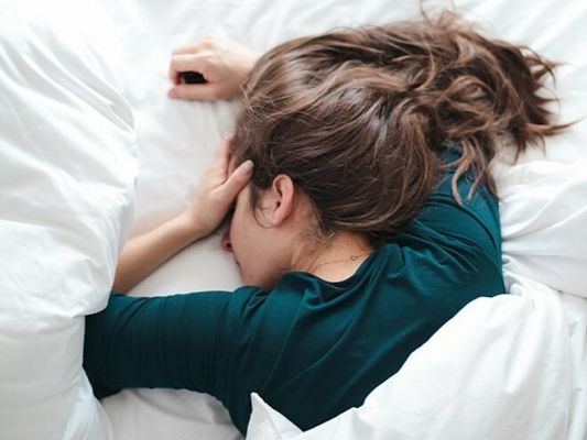 सोने में 90 मिनट की देरी हो सकती है दिल की बीमारियों का कारण, जानें कैसे