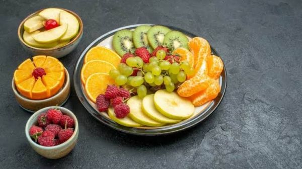 विटामिन-सी से भरपूर ये फल गर्मियों में बनाएंगे आपको सेहतमंद