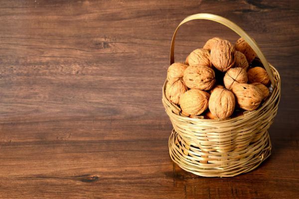 बेहतर स्वास्थ्य के लिए एक दिन में कितना अखरोट खाना चाहिए ? 