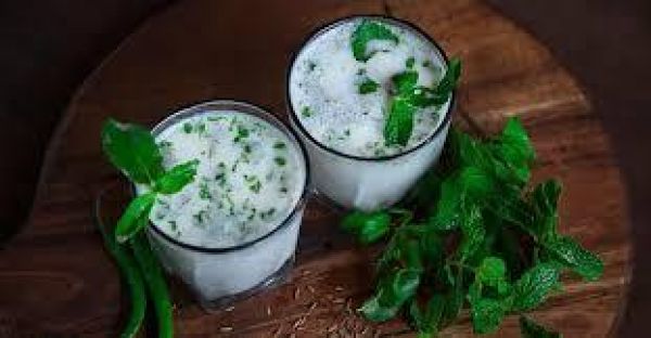 फायदा ही नहीं नुकसान भी पहुंचा सकती है छाछ