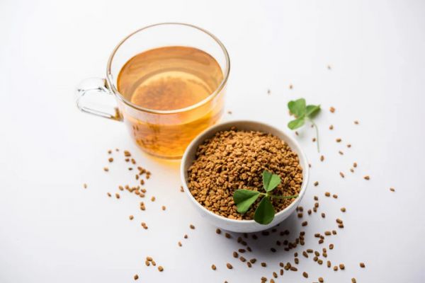मेथी दाने का पानी: सेहत के लिए क्यों है फायदेमंद और कैसे करें इसका सेवन?
