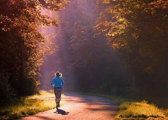 सुबह वॉक पर जाने से पहले रखें इन ज़रूरी बातों का ध्यान, वरना हो सकता है नुकसान