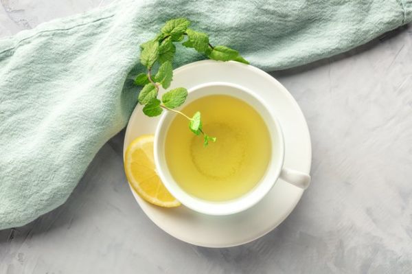 ग्रीन टी में नींबू मिलाकर पिएं