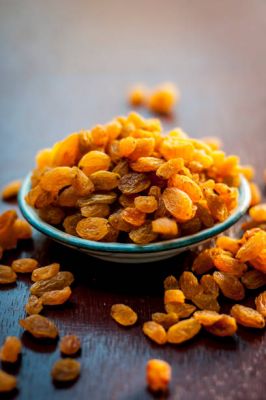 किशमिश को कैल्शियम का अच्छा सोर्स माना जाता है