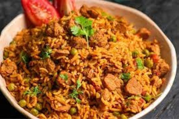 डिनर में मिनटों में बनाएं टेस्टी सोया पुलाव  