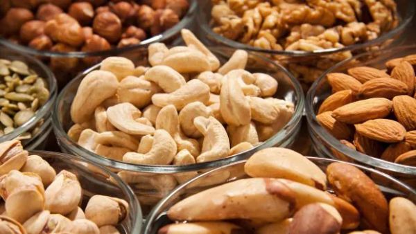 एक दिन में अलग-अलग तरह के Dry Fruits लेने का सबसे अच्छा समय क्या है?