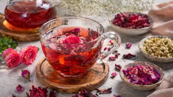कमल, गुड़हल से मौलश्री तक, गर्मियों में ट्राई करें 'फूलों' से बनी चाय, पूरे दिन बनी रहेगी ताजगी और एनर्जी