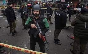 पाकिस्तान में पुलिस स्टेशन पर आतंकवादियों का धावा