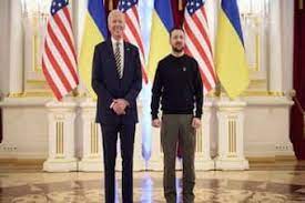 अमेरिका के राष्ट्रपति पहुंचे यूक्रेन, नजर आए जेलेंस्की के साथ