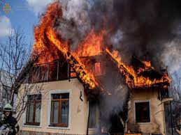 रूस का यूक्रेन पर हमला: एक साल में तीन लाख से अधिक मौतें, लाखों लापता, दर्जनों तबाह शहर