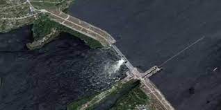 बांध टूटने से यूक्रेन में भीषण बाढ़, रूस पर लगाया बांध उड़ाने का आरोप