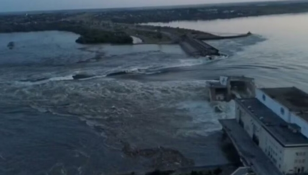 यूक्रेन ने बांध टूटने के बाद बाढ़ प्रभावित इलाके में पेयजल आपूर्ति की, 2700 लोगों को सुरक्षित स्थान पर पहुंचाया गया