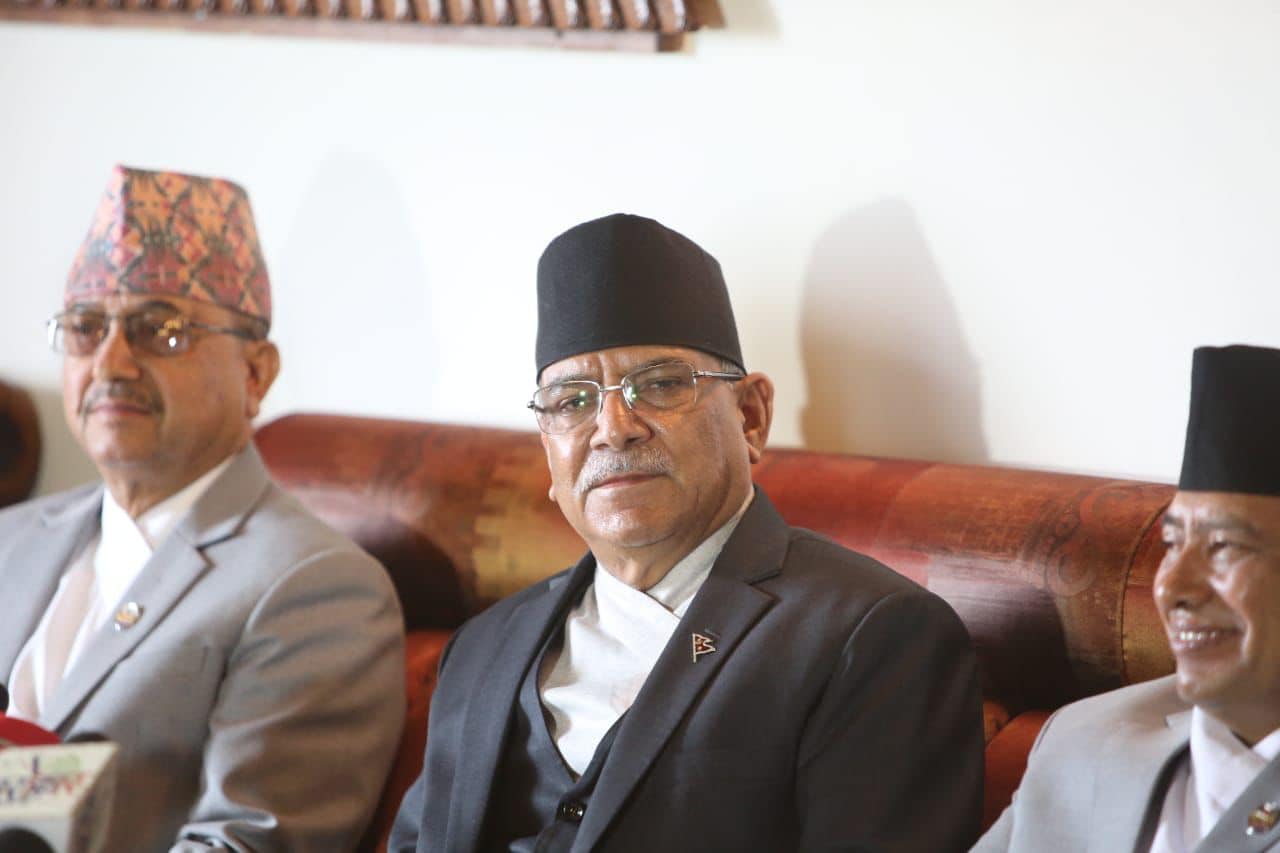 इटली की यात्रा से लौटे प्रधानमंत्री प्रचंड, मंत्रियों के इस्तीफे की मांग पर नाराजगी जताई