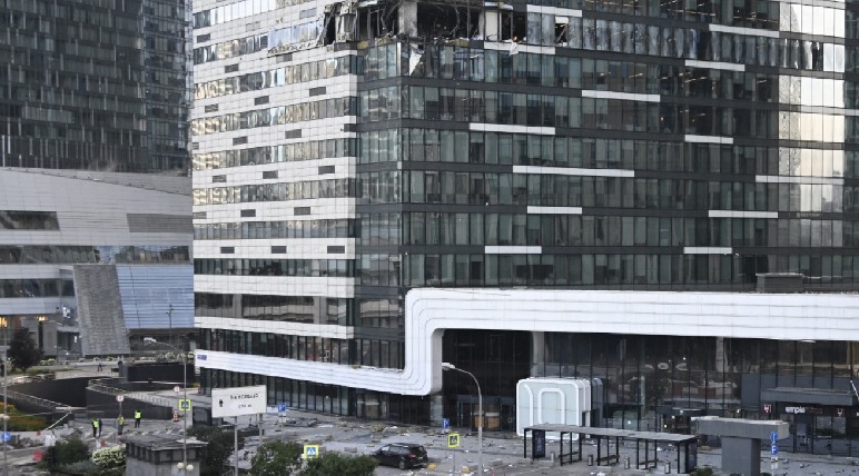 यूक्रेन आक्रामक, फिर मॉस्को की ऊंची इमारतों को बनाया निशाना