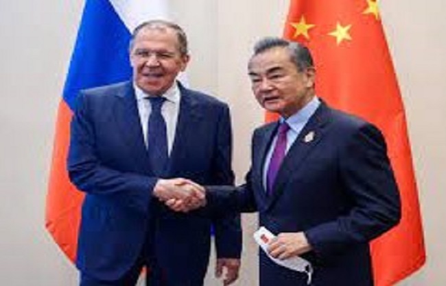 रूस की चार दिवसीय यात्रा पर चीनी विदेश मंत्री, यूक्रेन युद्ध और पुतिन की बीजिंग यात्रा पर होगी चर्चा