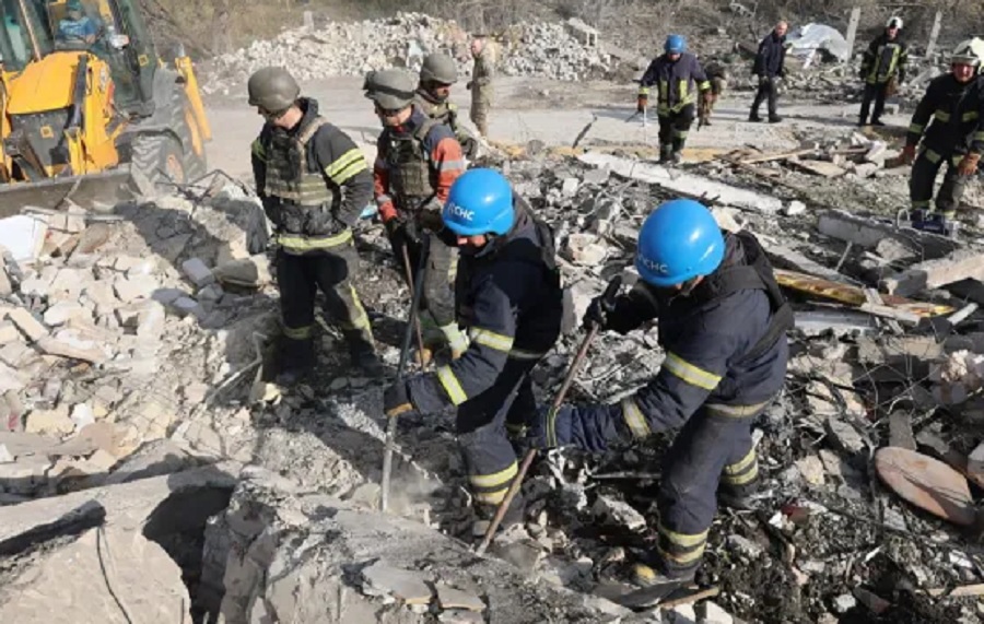 यूक्रेन के खार्किव में रूस का बड़ा हवाई हमला, 51 नागरिकों की जान गई