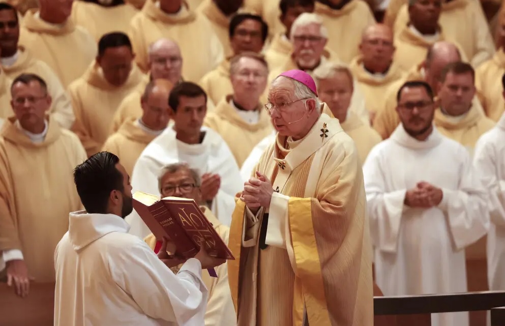 लॉस एंजिल्स में आर्कबिशप गोमेज ने यौन शोषण पीड़ितों से मांगी माफी, 1353 लोगों को 880 मिलियन डॉलर के भुगतान पर सहमति