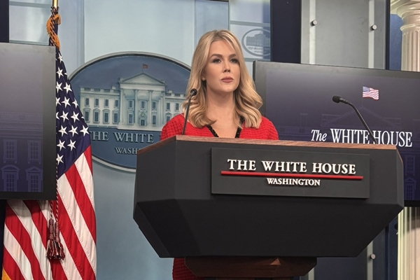 अमेरिकी राष्ट्रपति ट्रम्प ने चीन, कनाडा और मैक्सिको पर आक्रामक टैरिफ लगाया: व्हाइट हाउस