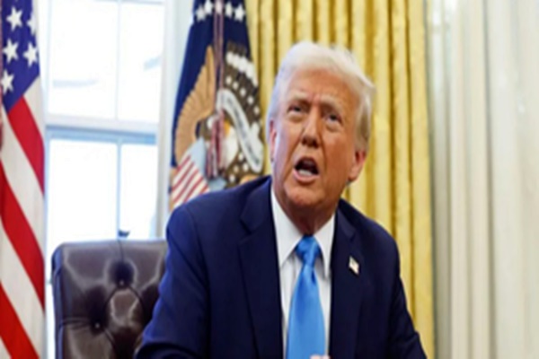 अमेरिकी राष्ट्रपति ट्रम्प ने शिक्षा विभाग को बंद करने के लिए कार्यकारी आदेश पर हस्ताक्षर किए