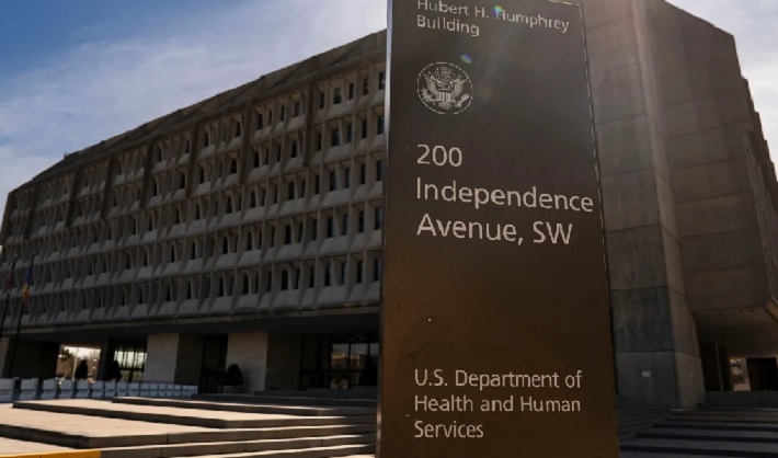 अमेरिका में राज्यों को स्वास्थ्य सेवाओं के लिए आवंटित 12 बिलियन डॉलर का अनुदान रद्द