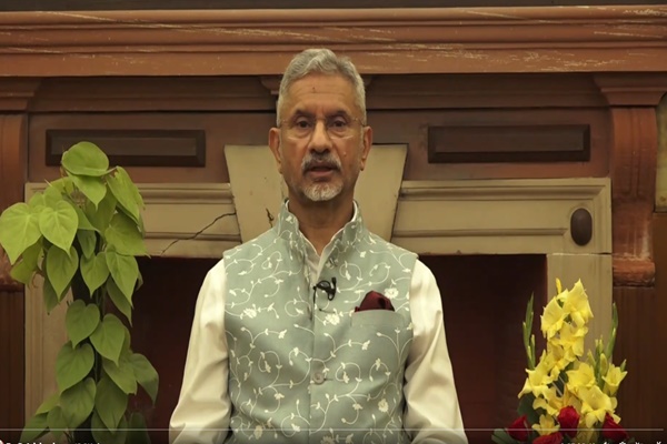 भारत-रूस जटिल भू-राजनीतिक परिदृश्य से निपटने के लिए रणनीतिक साझेदारी को गहरा करेंगे