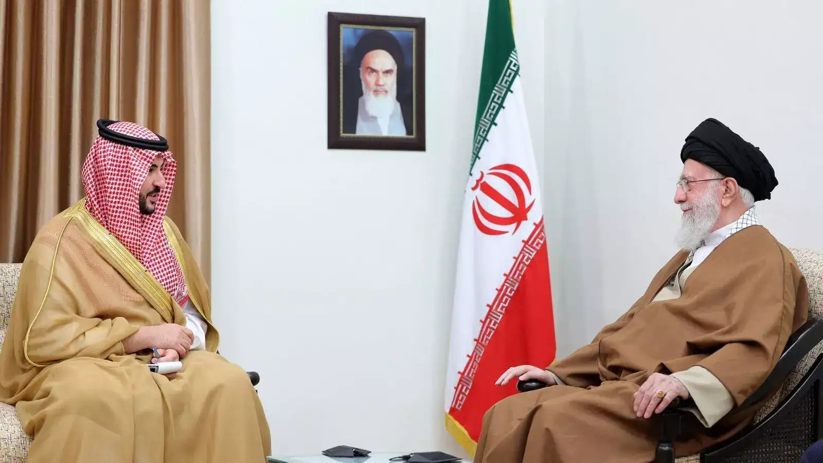ईरान-यूएस वार्ता से पहले सऊदी रक्षा मंत्री की तेहरान यात्रा, रिश्तों में नया मोड़