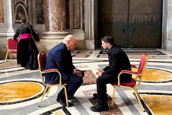 अमेरिका और यूक्रेन ने पुनर्निर्माण निधि के बदले वाशिंगटन को खनिजों तक पहुंच प्रदान करने के समझौते पर हस्ताक्षर किए