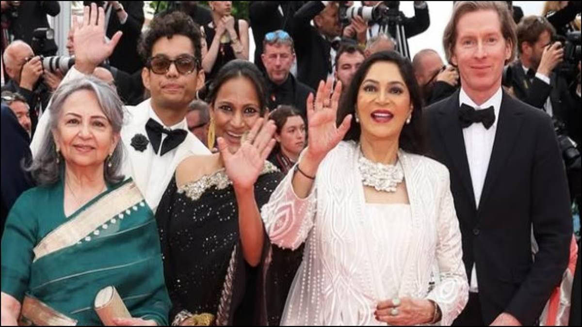 कान्स रेड कार्पेट पर शर्मिला टैगोर की सादगी ने जीता दिल